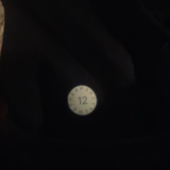 Lululemon Lost in Pace skirt 12 large - Picture 8 of 9